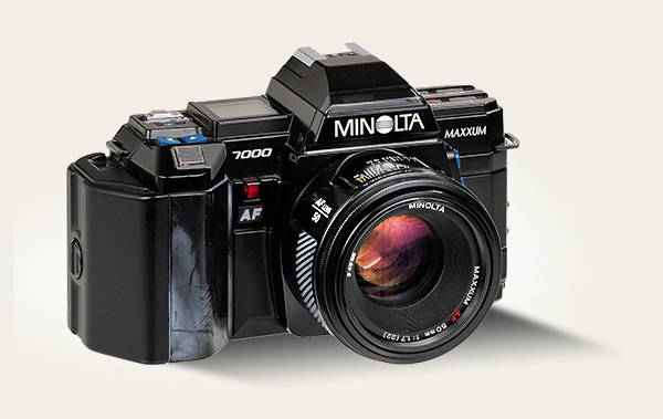 Minolta 7000 autofocus camera